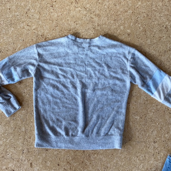 Garage size small oversized sweater - Picture 6 of 6